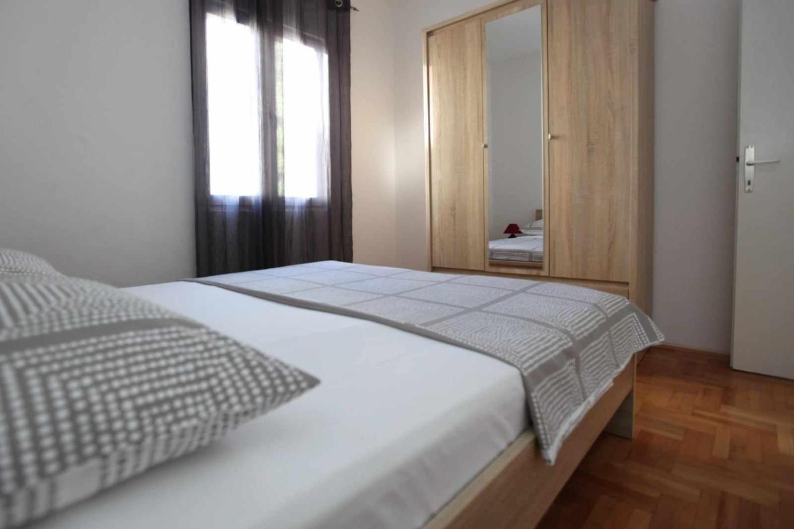 Apartmani Ivana Trogir Exterior foto