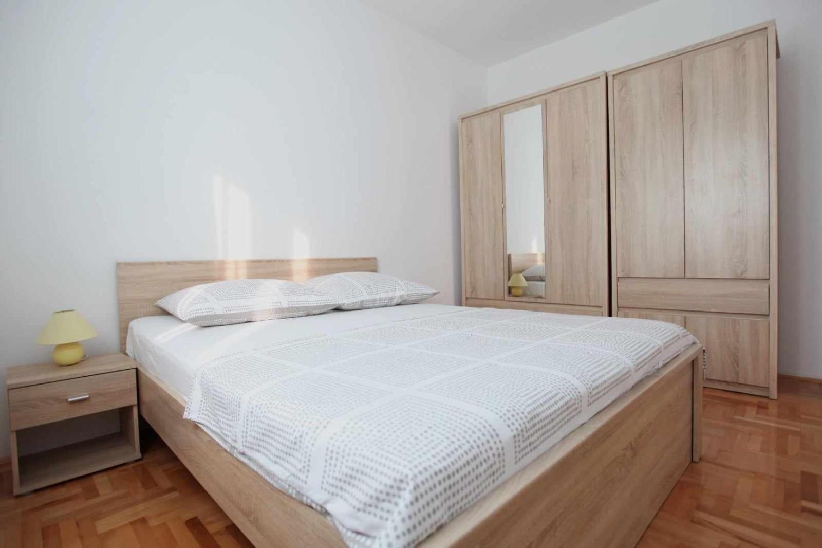 Apartmani Ivana Trogir Exterior foto