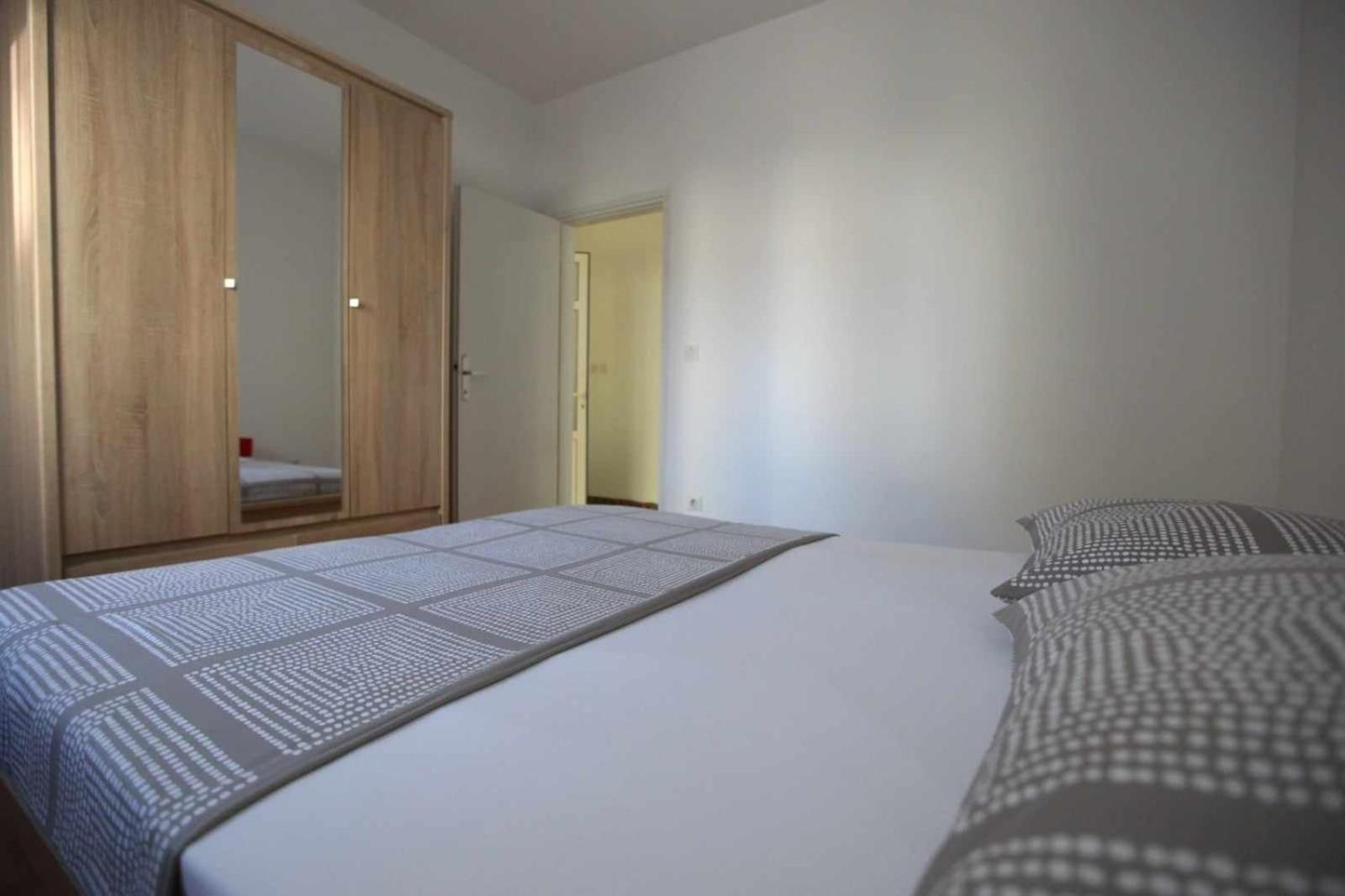 Apartmani Ivana Trogir Exterior foto